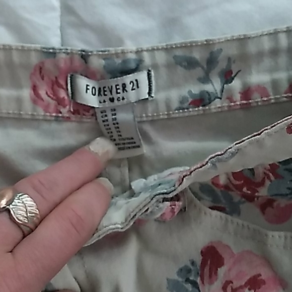 Shorts - Picture 2 of 2